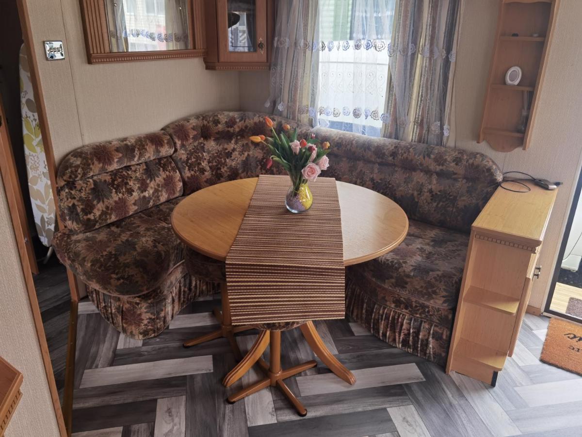 Lochlands Caravan Park X Villa Forfar Esterno foto